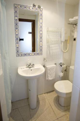 Hostal Lizana 2 Уеска Екстер'єр фото